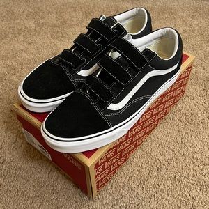 Men’s Vans with Velcro straps